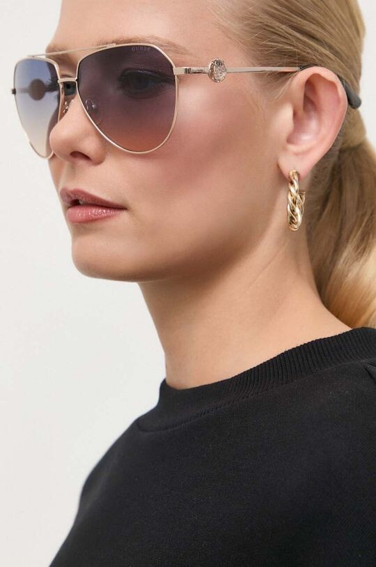 

Солнцезащитные очки Guess, золотой