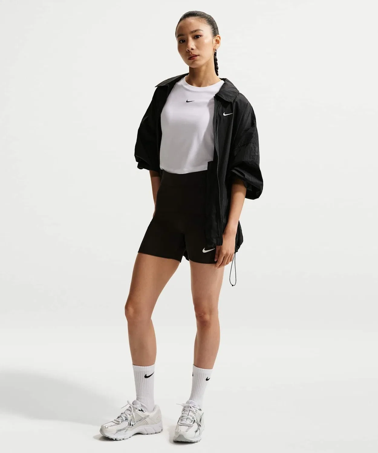 Куртка Nike Sportswear Women's Oversized Lightweight UV Jacket, чёрная — фото 4