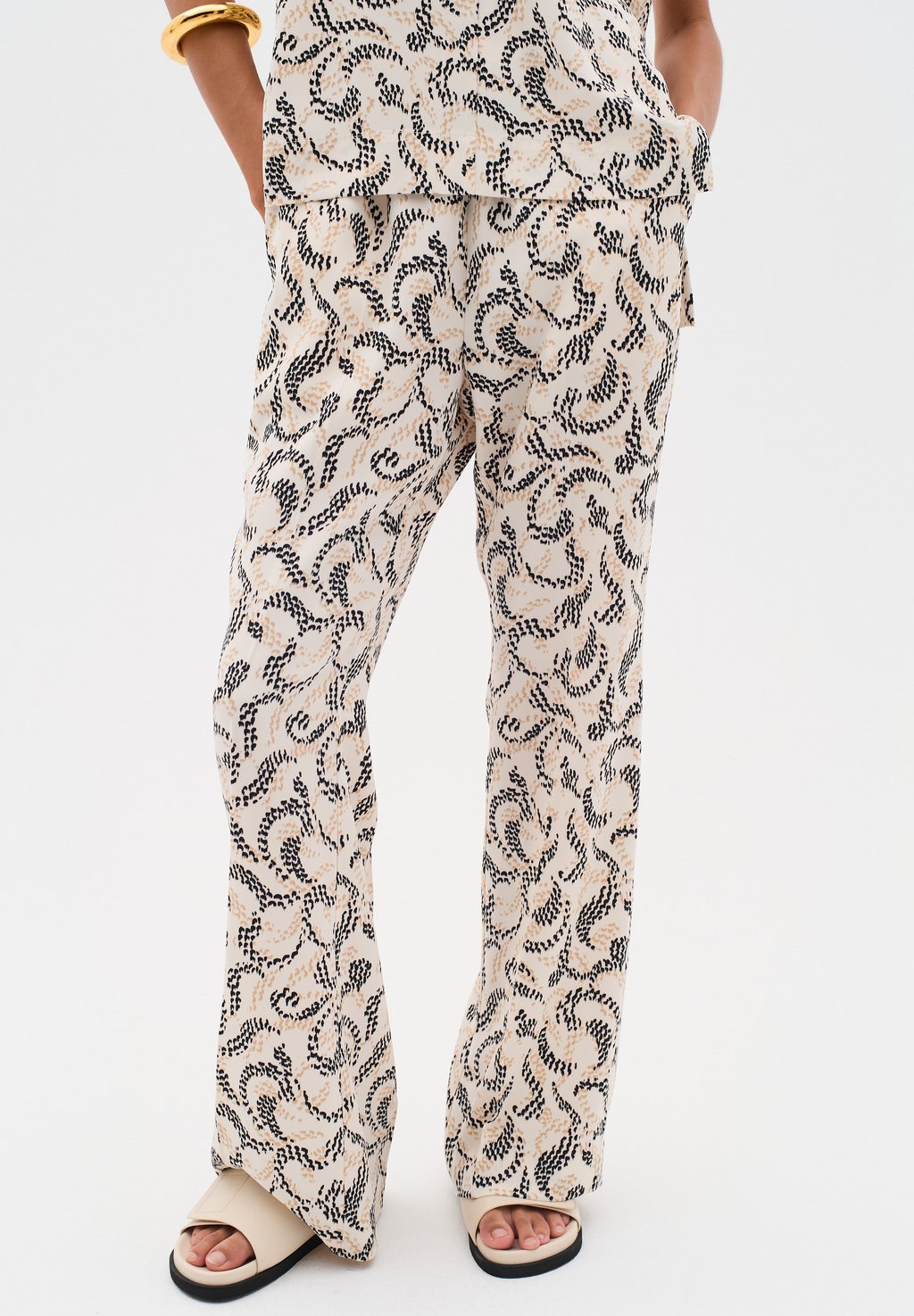 

Брюки YAFA InWear, черный
