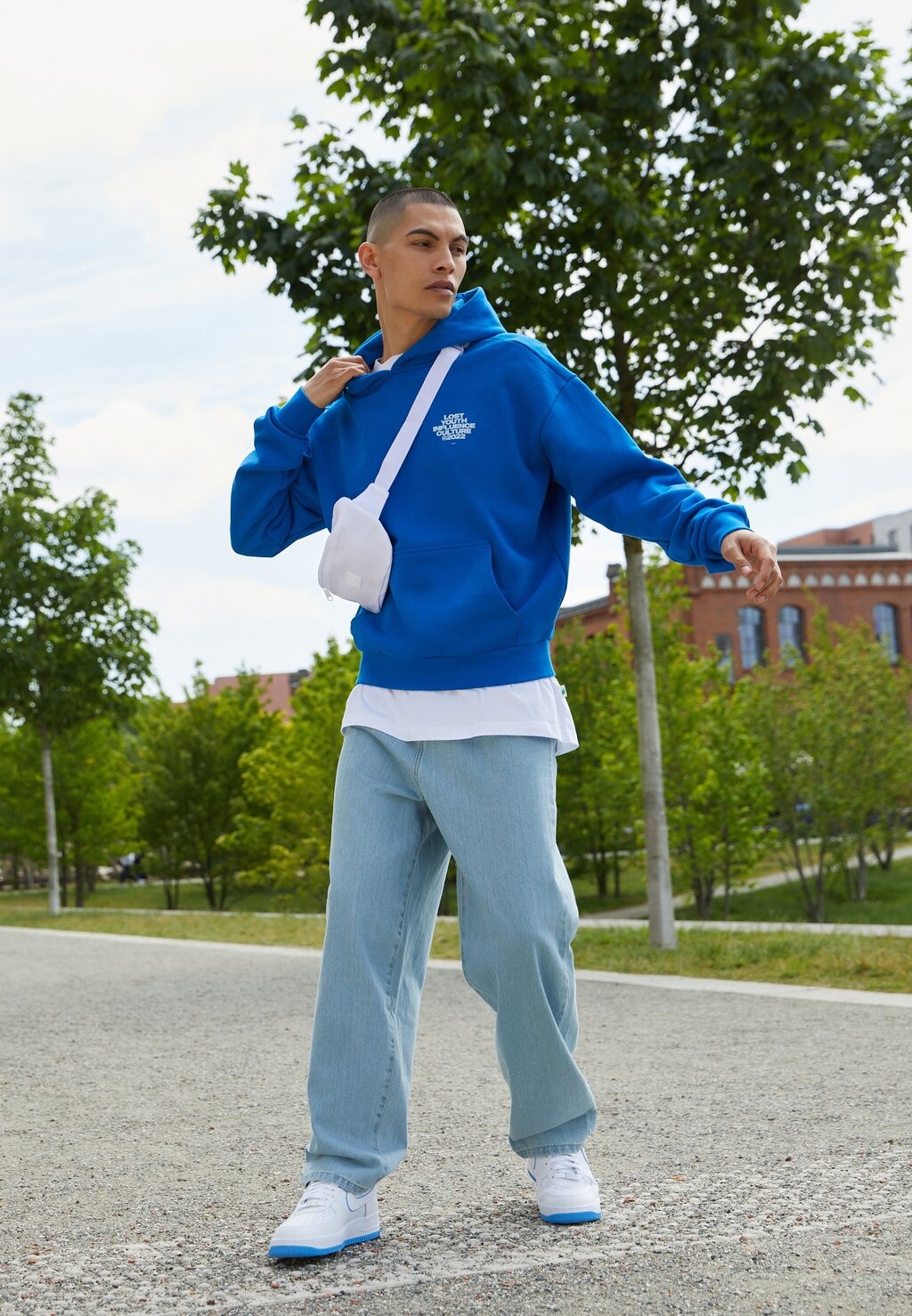 

Толстовка CULTURE Lost Youth, синий кобальт