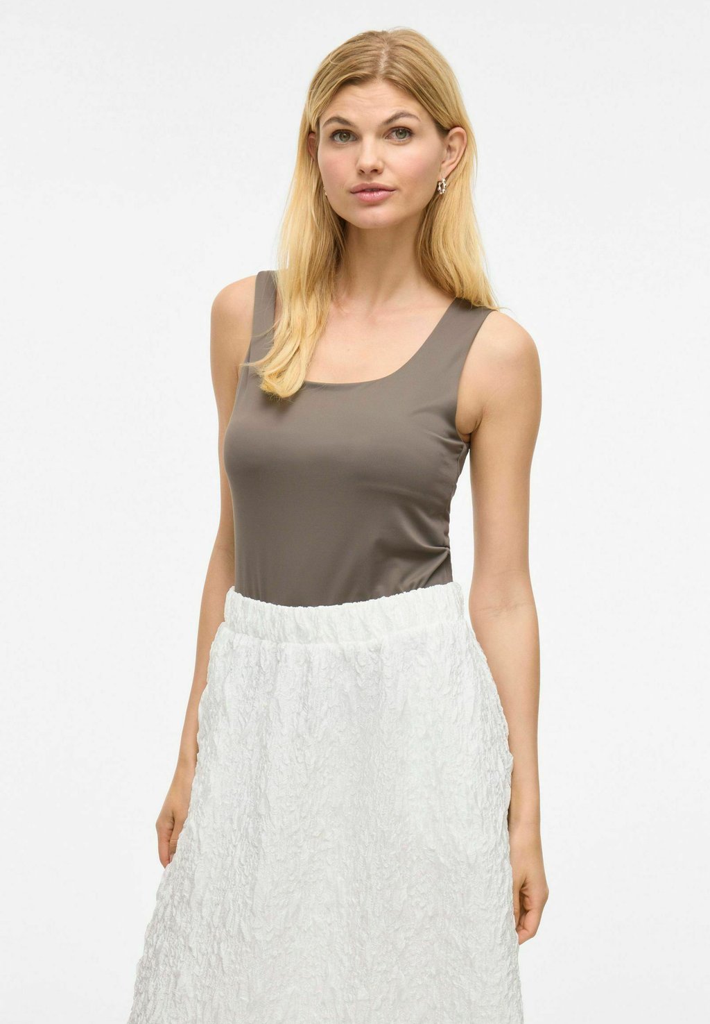 

Топ VIKENZA U-NECK TANK REV NOOS VILA, темно-коричневый