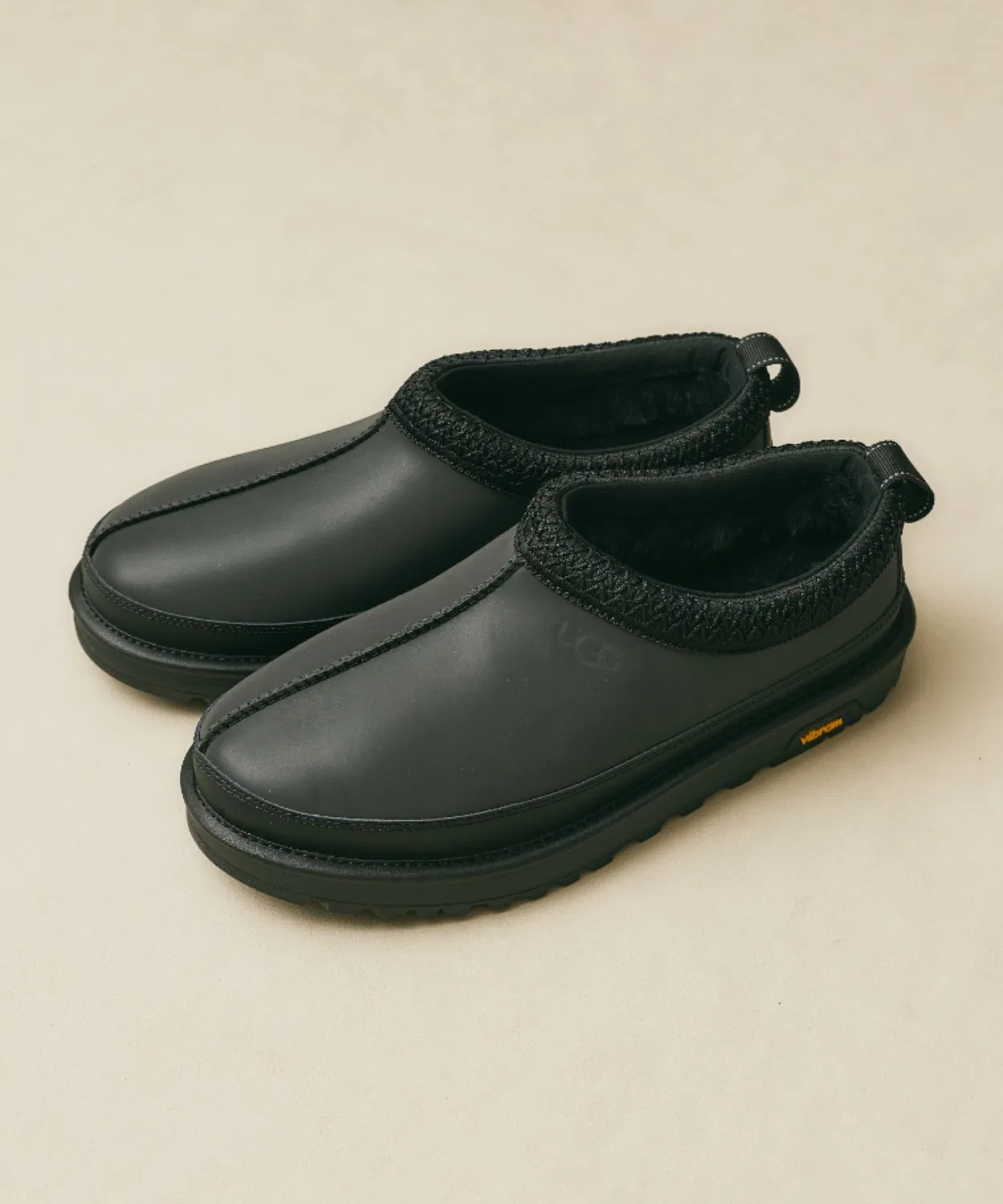 Ботинки TASMAN REFLECTIVE UGG с отражающим материалом, черный