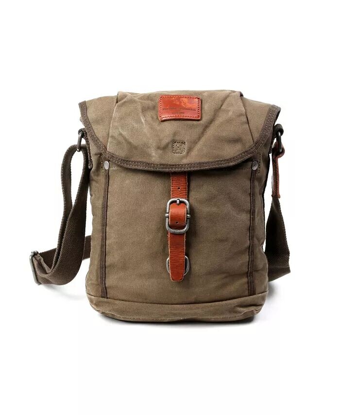 

Сумка через плечо Forest Canvas Flap TSD BRAND, зеленый