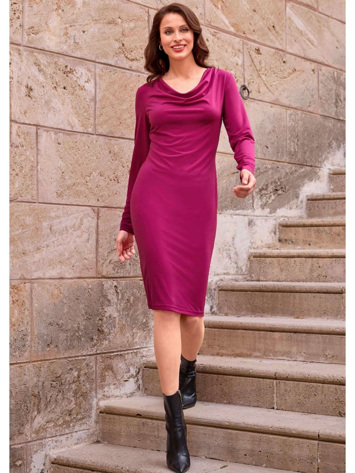 

Alba Moda Розовое платье