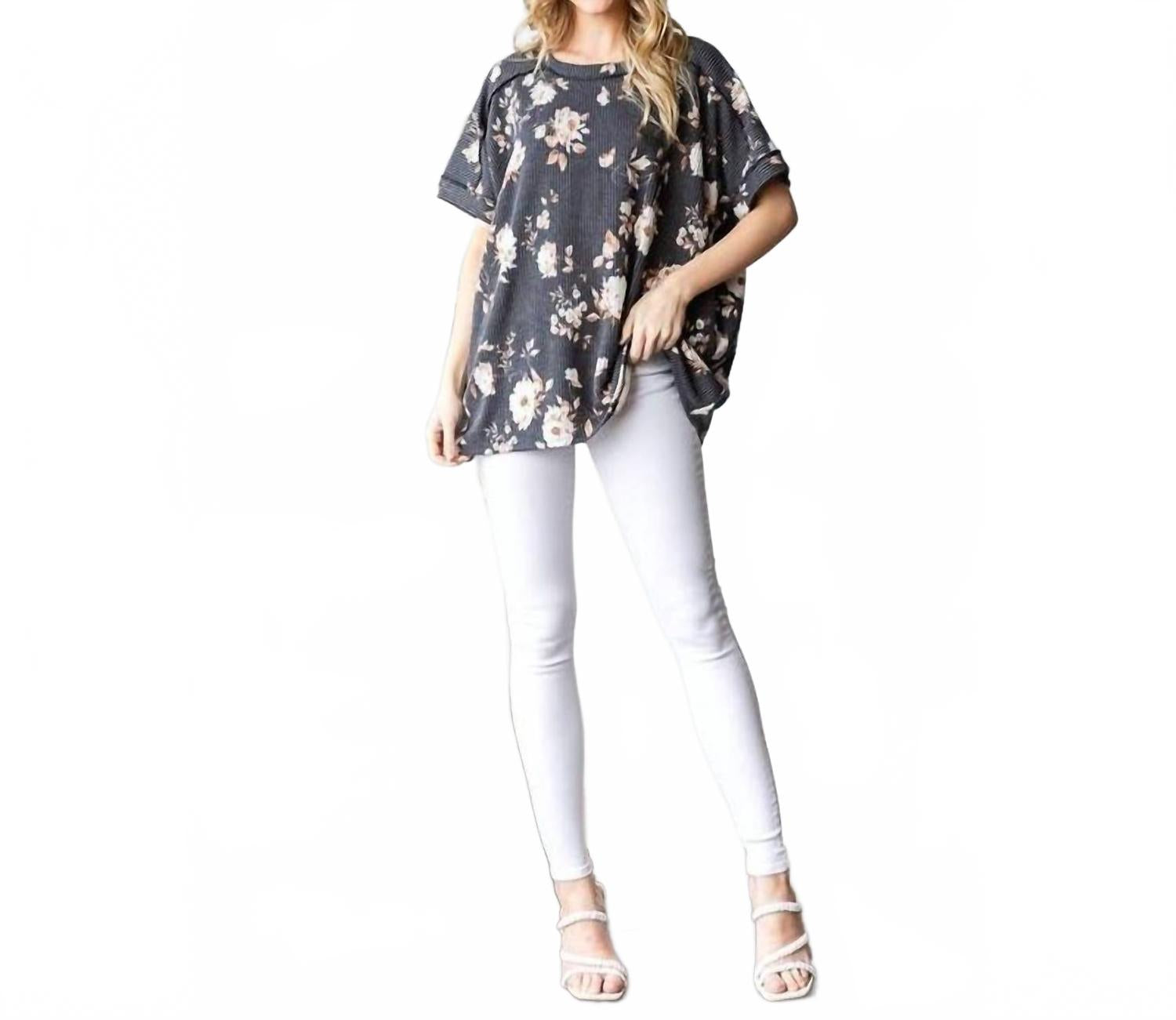 

Черный топ с цветочным узором и рубчиками HEIMISH USA