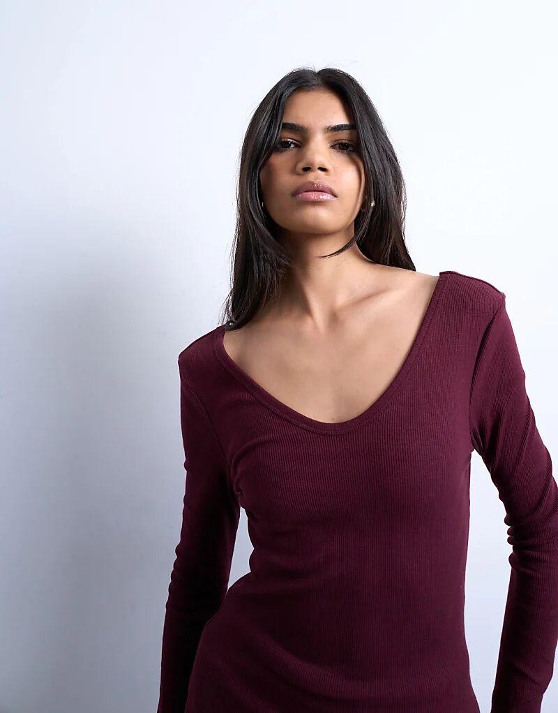 

Лонгслив Topshop с V-образным вырезом, длинными рукавами и закругленным подолом бордового цвета