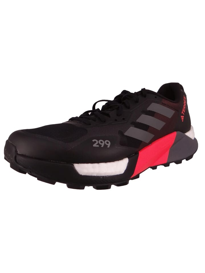 

Походная и треккинговая обувь adidas Performance