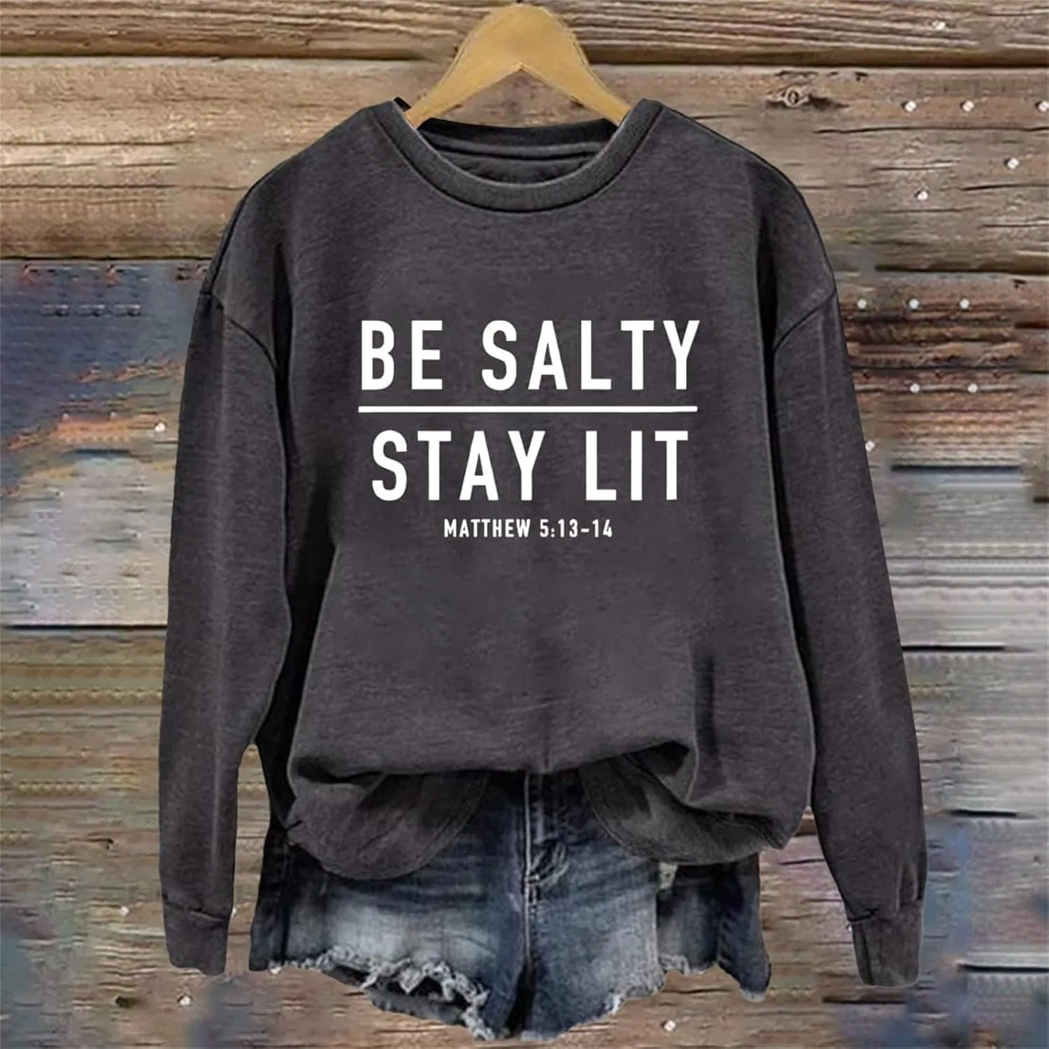 Женская толстовка Heevina Be Salty Stay Lit Matthew 5:13 14 с круглым вырезом, модная, удобная, с длинным рукавом, для осени и зимы — фото 2