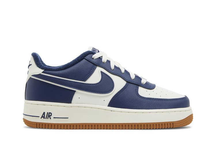 Кроссовки Nike Air Force 1 LV8 3 GS 'College Pack - Midnight Navy', синий — фото 2