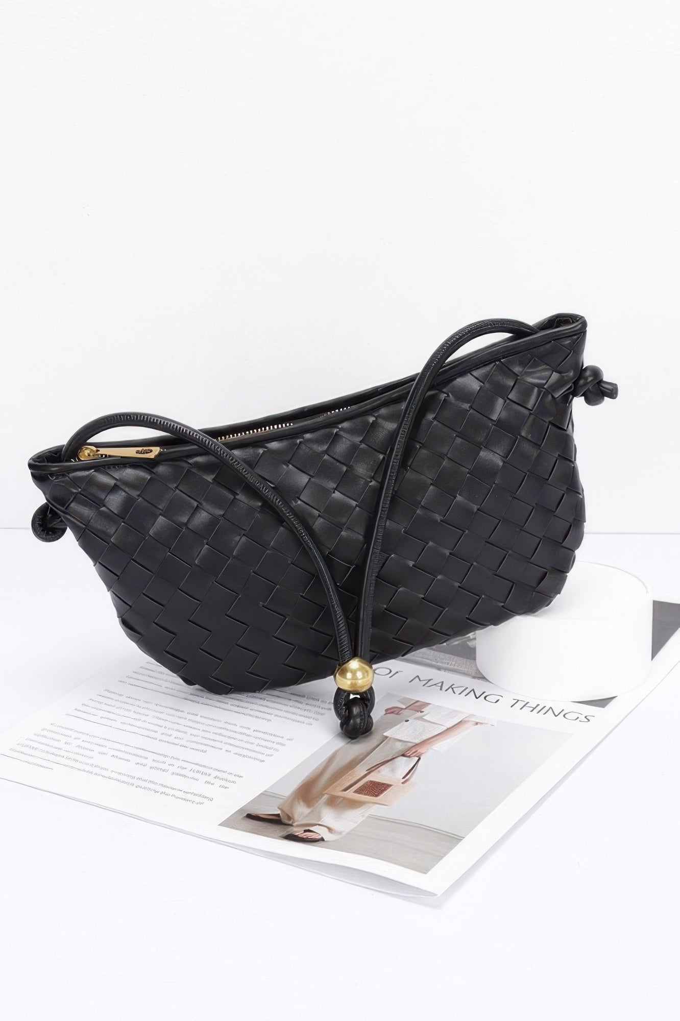 

Искусственная кожаная сумка с плетеным ремнем на запястье и плече FASHNZFAB, черный