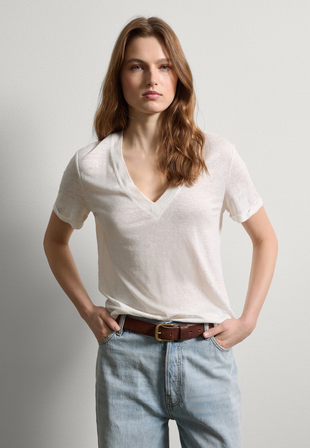 

Базовая футболка V NECK Stefanel, белый