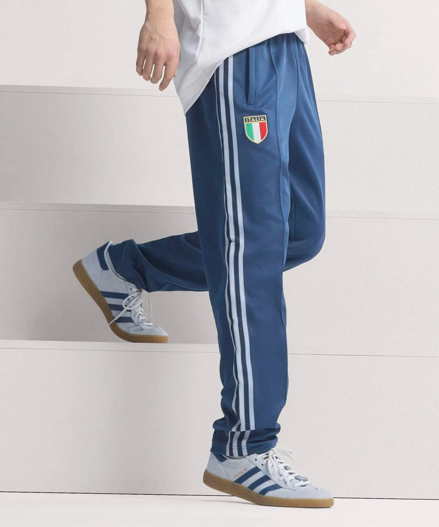 Оригинальные спортивные штаны сборной Италии (футболка) / adidas
