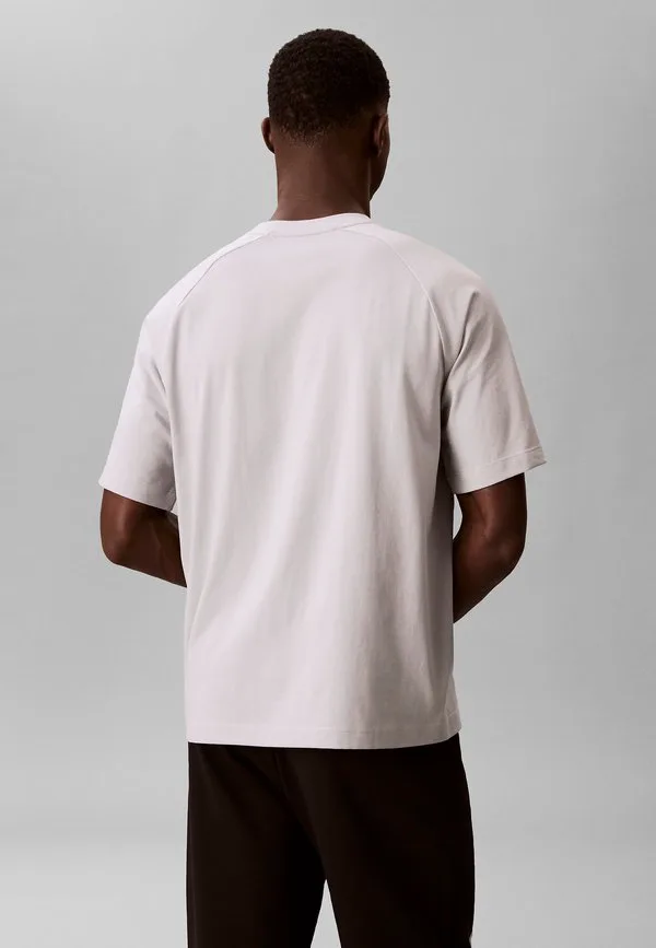 Футболка с графическим принтом, иконка, спортивный принт. Calvin Klein, Harbor Mist — фото 3