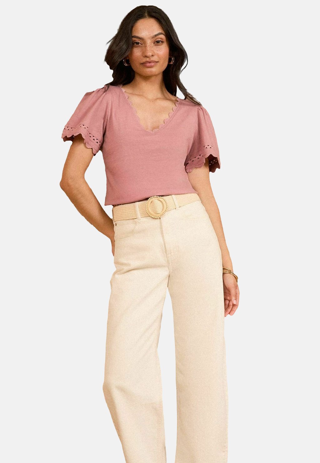

Футболка с принтом REGULAR FIT-SCALLOP V-NECK Love & Roses, розовый
