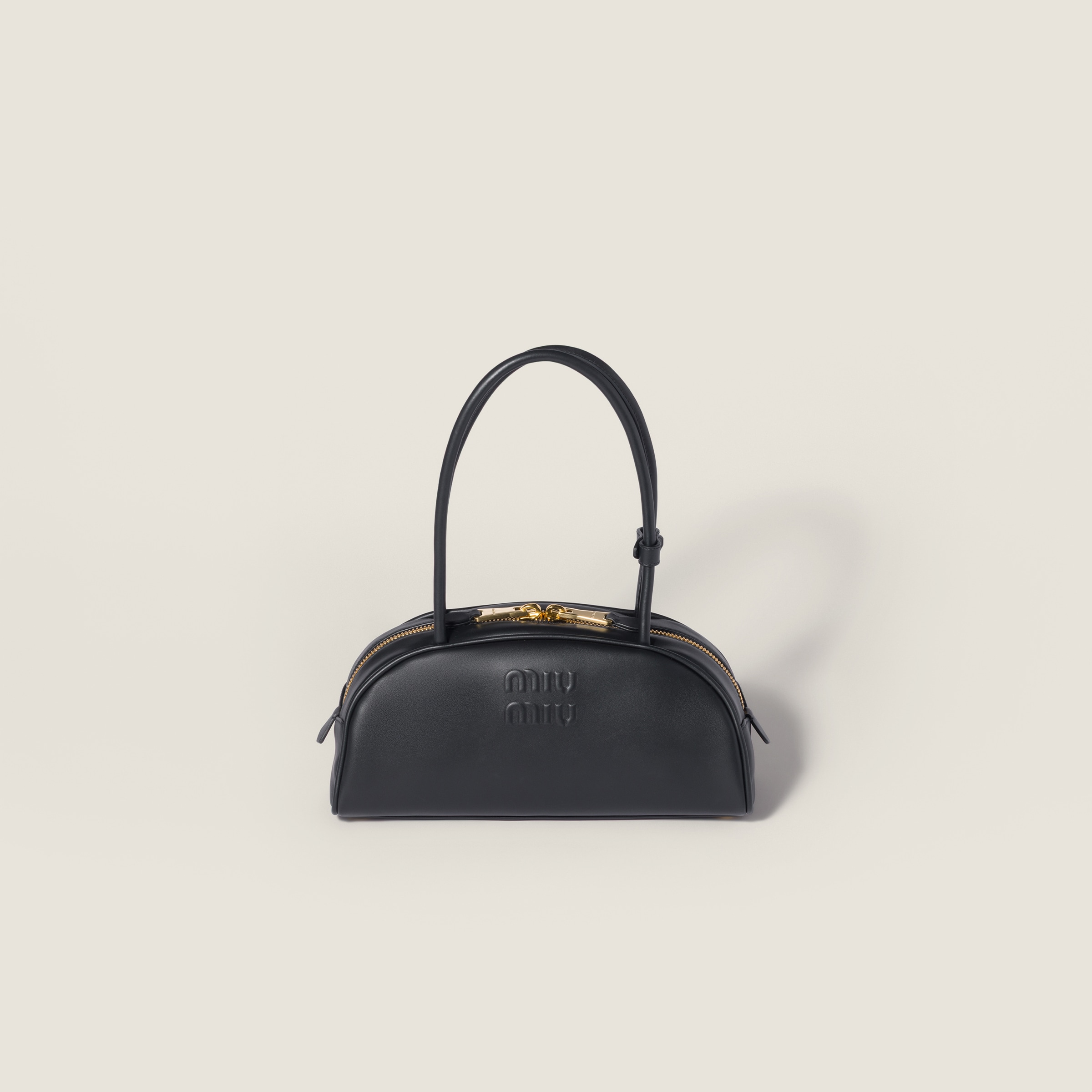 

Сумка Beau из кожи MIU MIU, черный