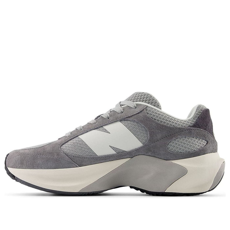 

Кроссовки New Balance Warped Runner 'Grey White', серый