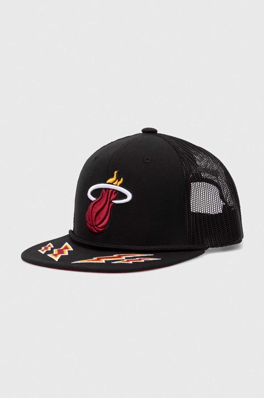 

Бейсбольная кепка Mitchell&Ness NBA MIAMI HEAT, черный