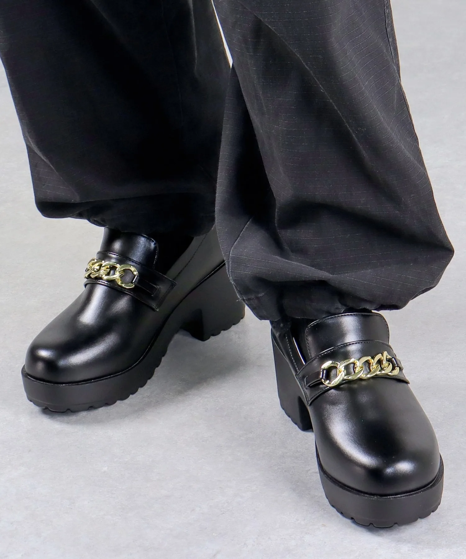 Женские лоферы с платформой LibertyDoll Chunky Heel 7.5 см черные