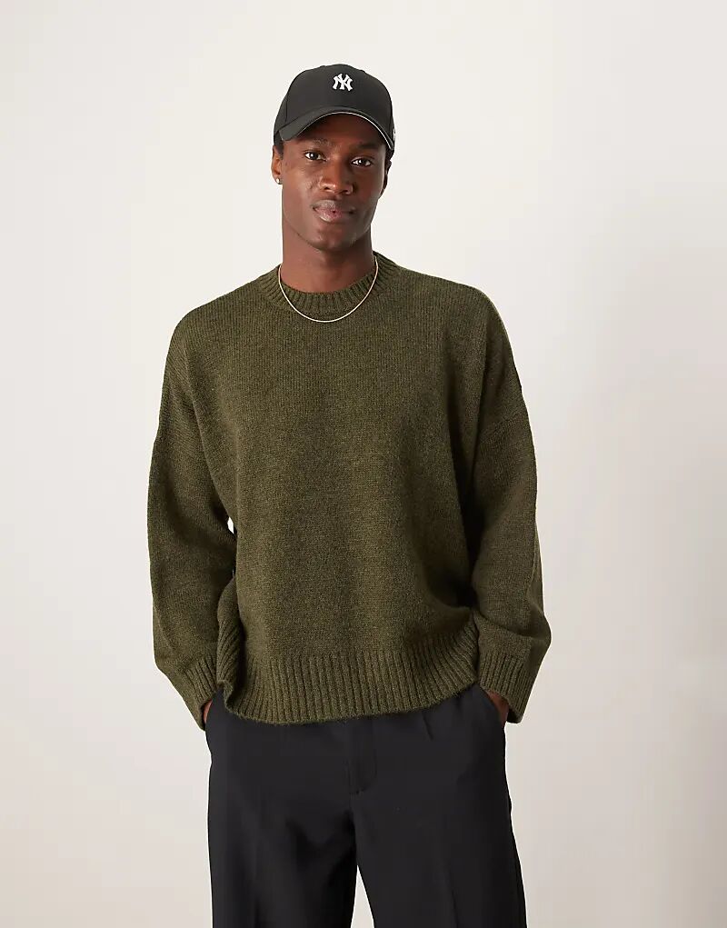 

Очень свободный пушистый вязаный джемпер свободного кроя цвета хаки ASOS DESIGN