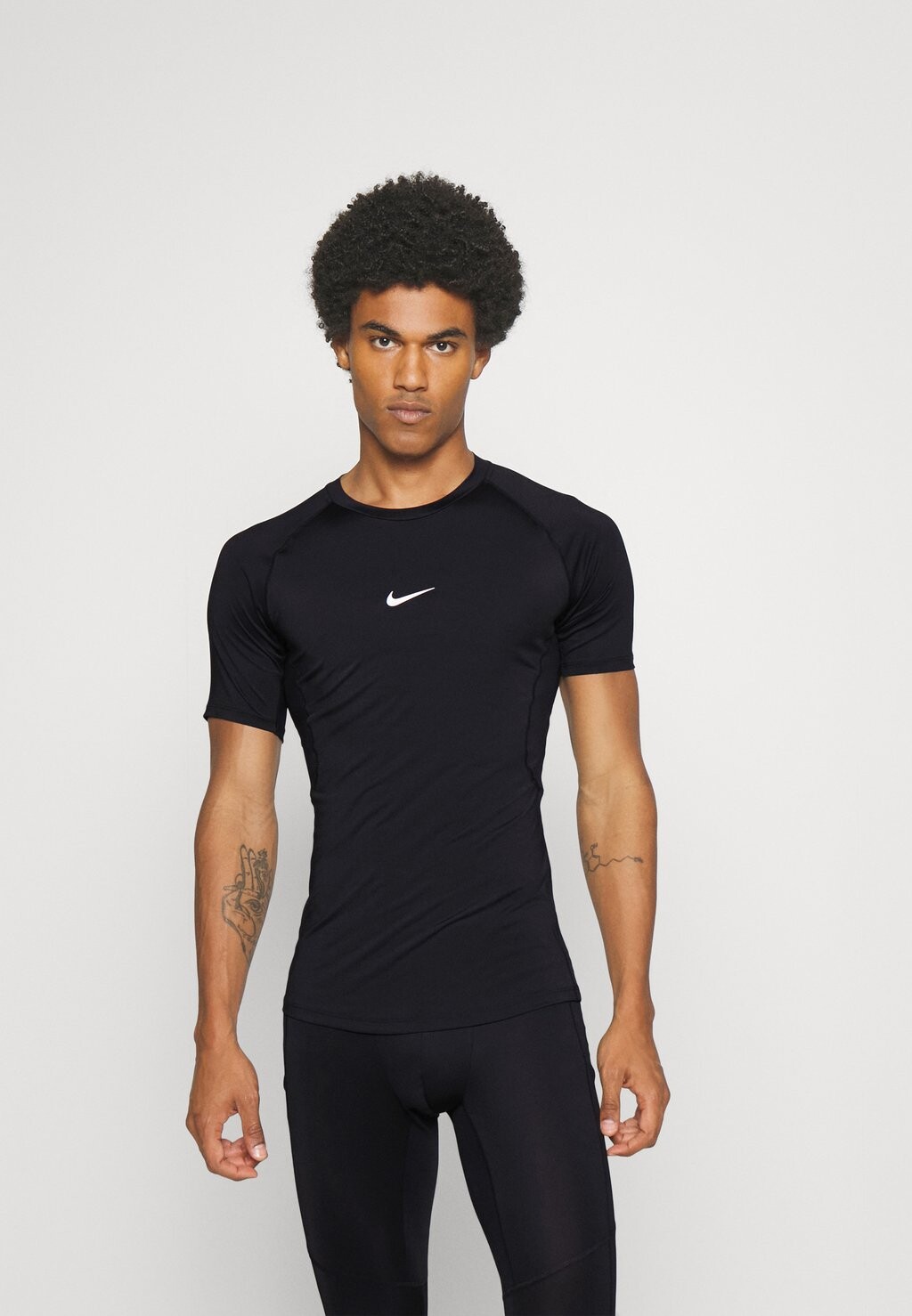 

Футболка Nike, цвет Black/White, Черный, Футболка Nike, цвет Black/White