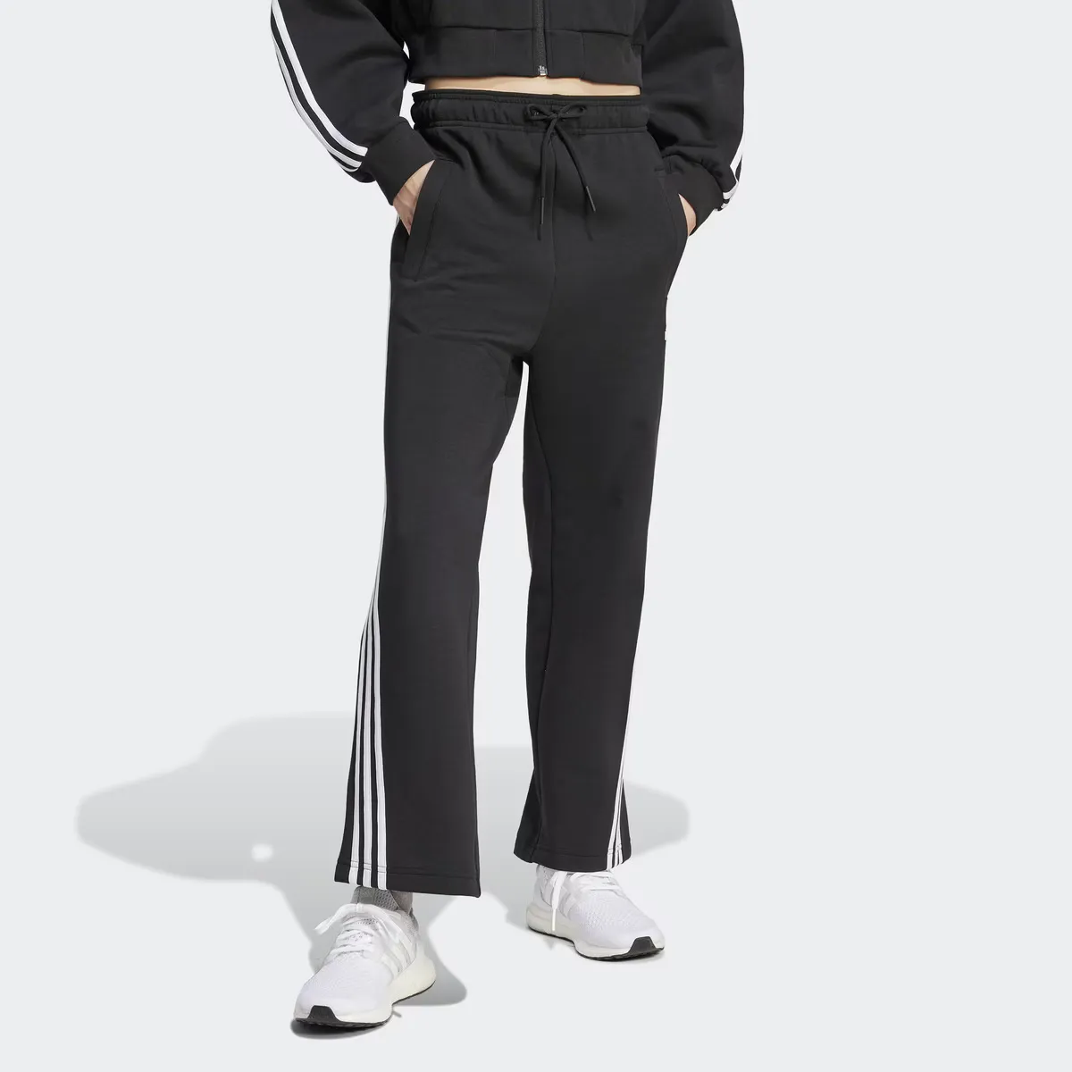 

Женские брюки adidas Future Icons Open Hem с тремя полосками, чёрный
