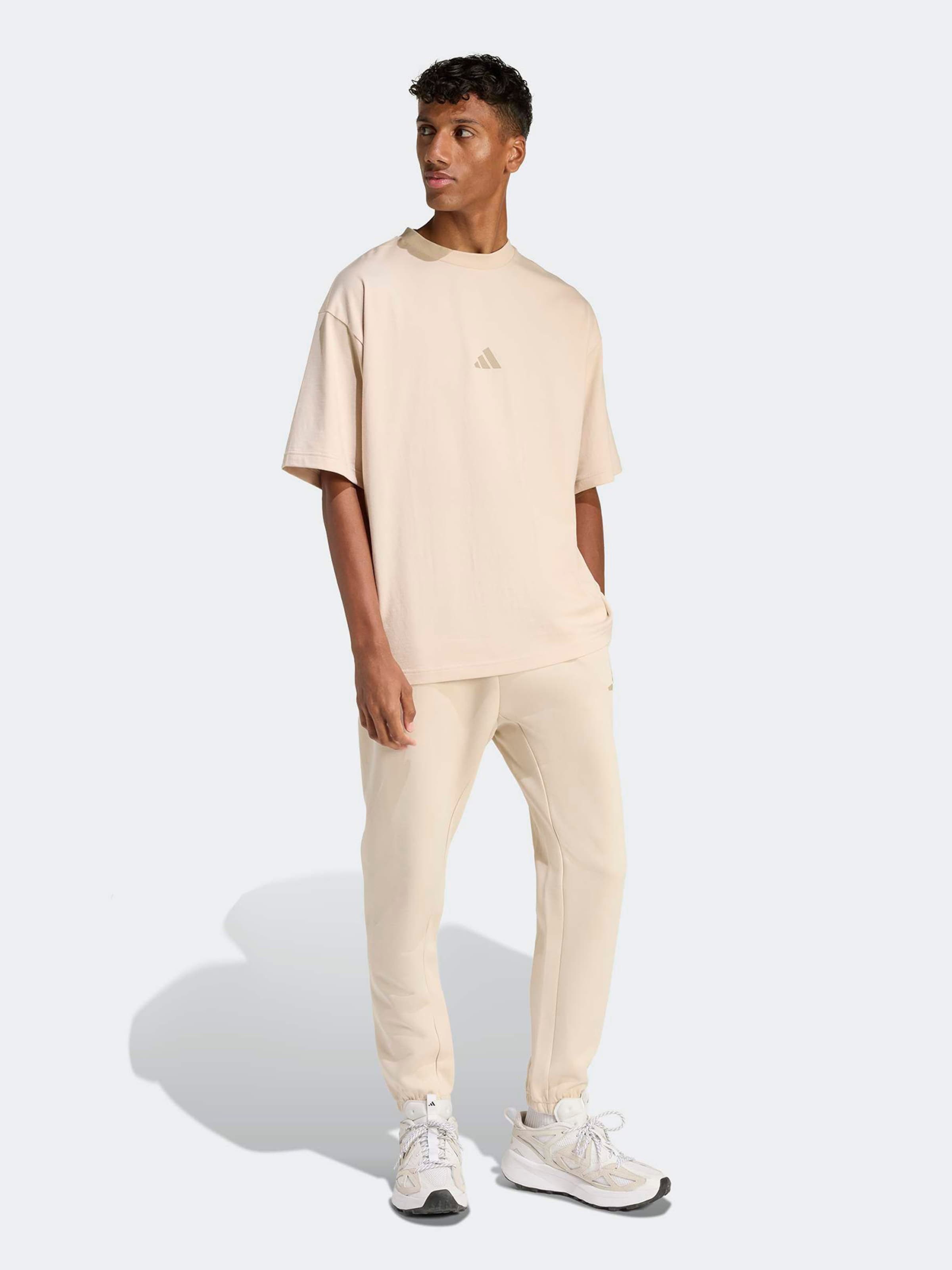 Adidas Sportswear Футболка Performance в бежевом цвете — фото 2