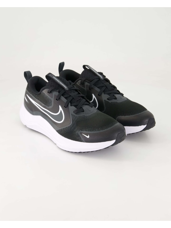 

Nike Черные спортивные кроссовки