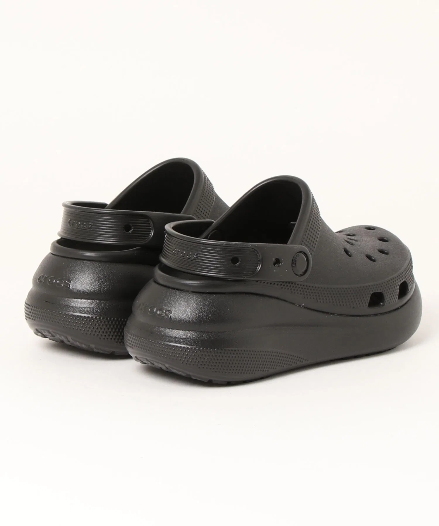 Унисекс сандалии Crocs Classic Crush белые — фото 2
