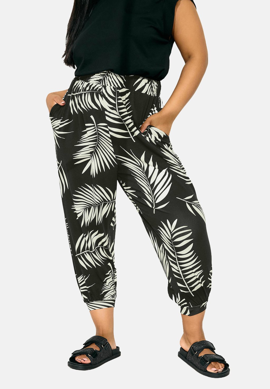 

Брюки Yours Clothing, черный
