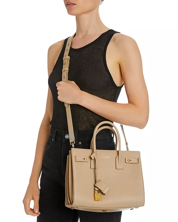 Мягкая детская сумка Sac de jour с верхней ручкой Saint Laurent, коричневый — фото 2