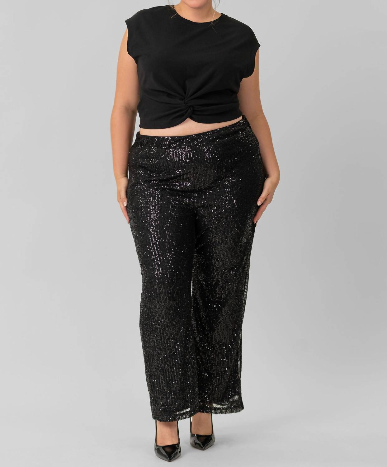 

Розали майка-кроп с круглым вырезом плюс размера в черном цвете Tanya Taylor