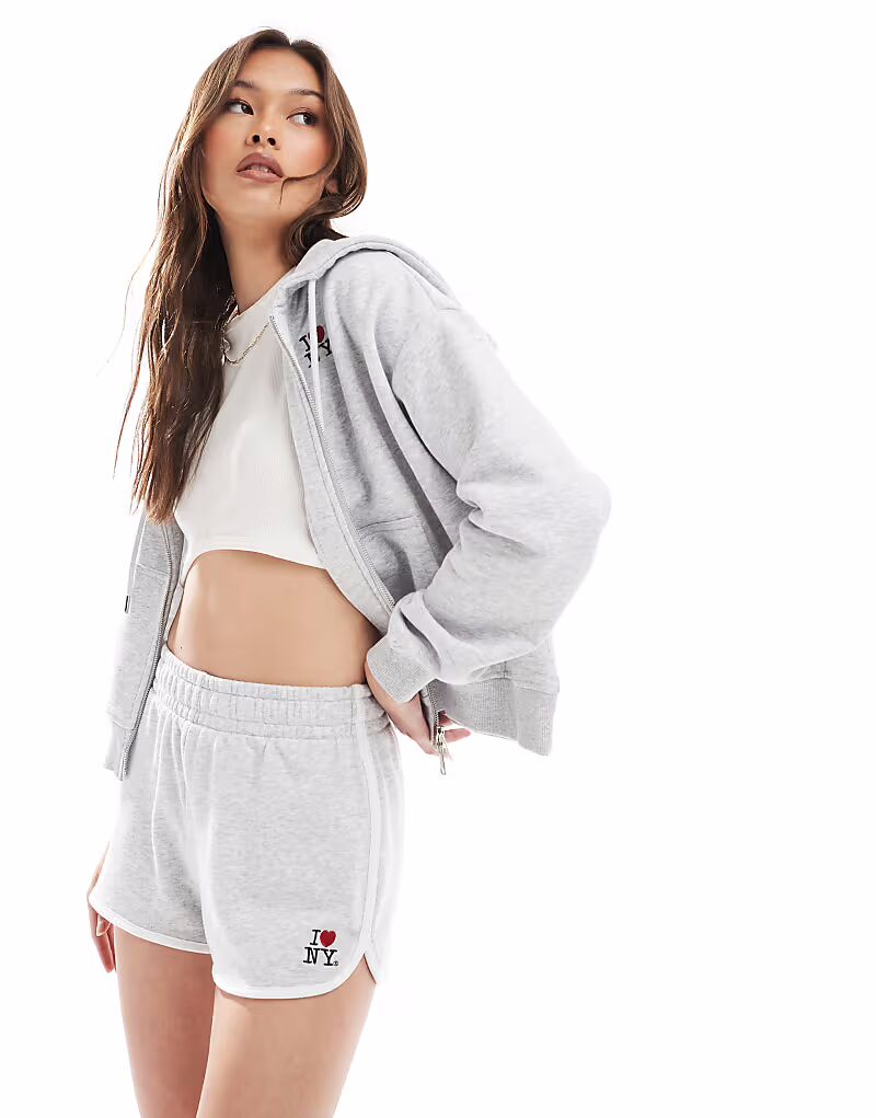 

Микро-мини-шорты с подолом «дельфин» серого цвета Cotton On