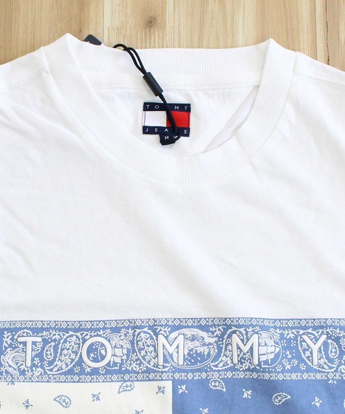 Унисекс футболка с принтом пейсли Tommy Hilfiger TJM RLX PAISLEY FLAG бежевая — фото 4