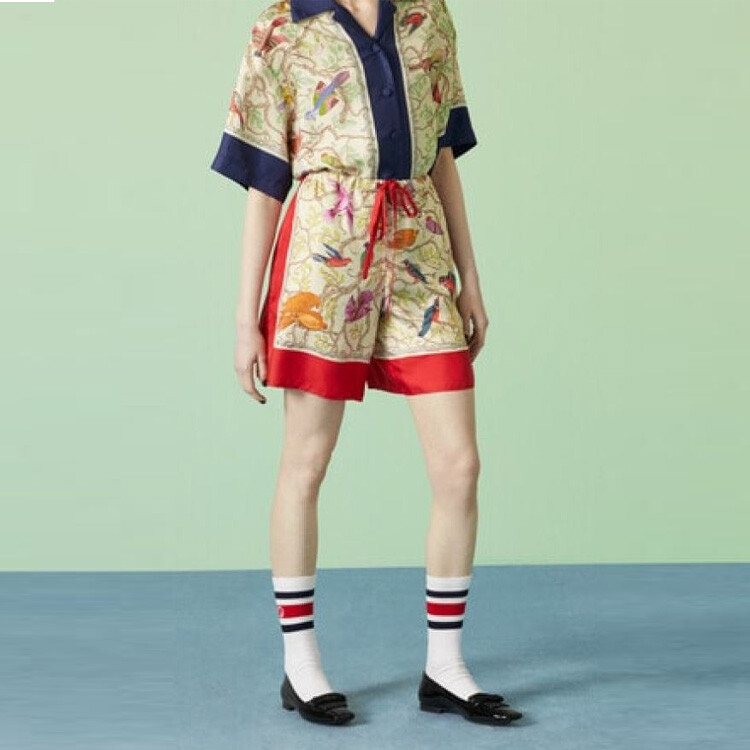 Женские шорты Gucci Повседневные, оригинальный принт, мультиколор — фото 2