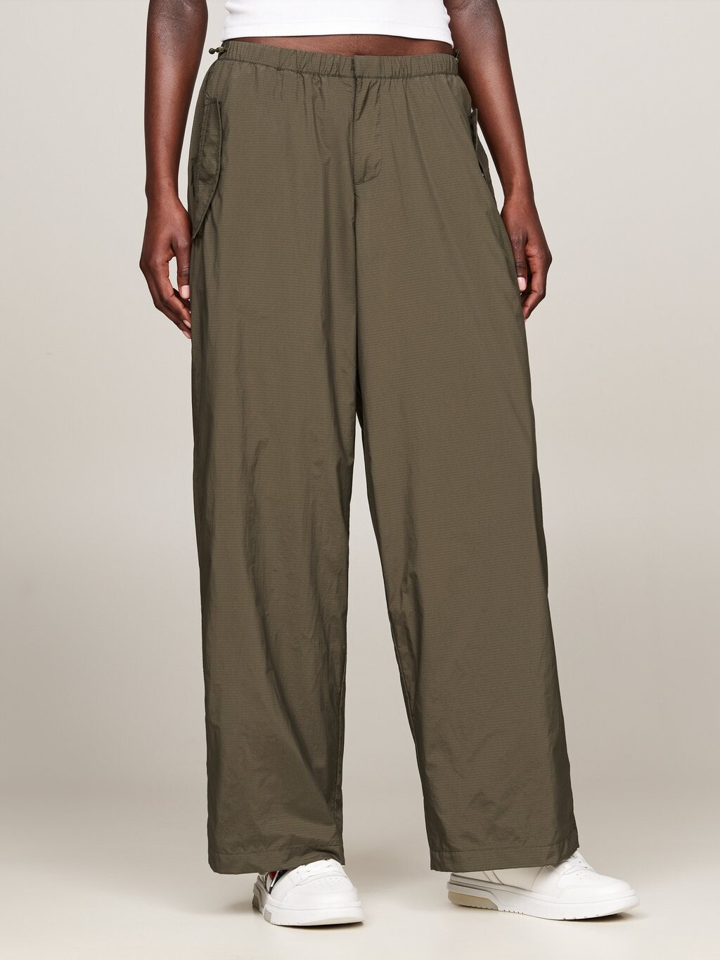

Брюки PARACHUTE PANT Tommy Hilfiger, темно-зеленый