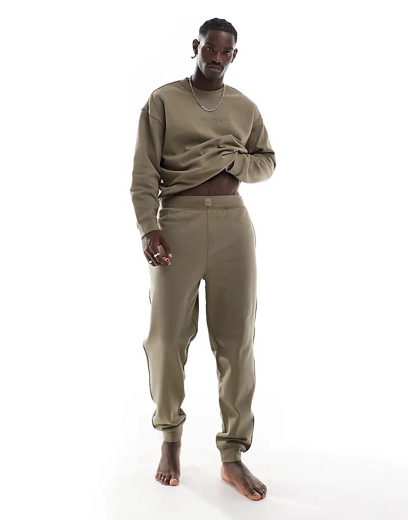 

Спортивные брюки Calvin Klein Tonal Logo оливкового цвета