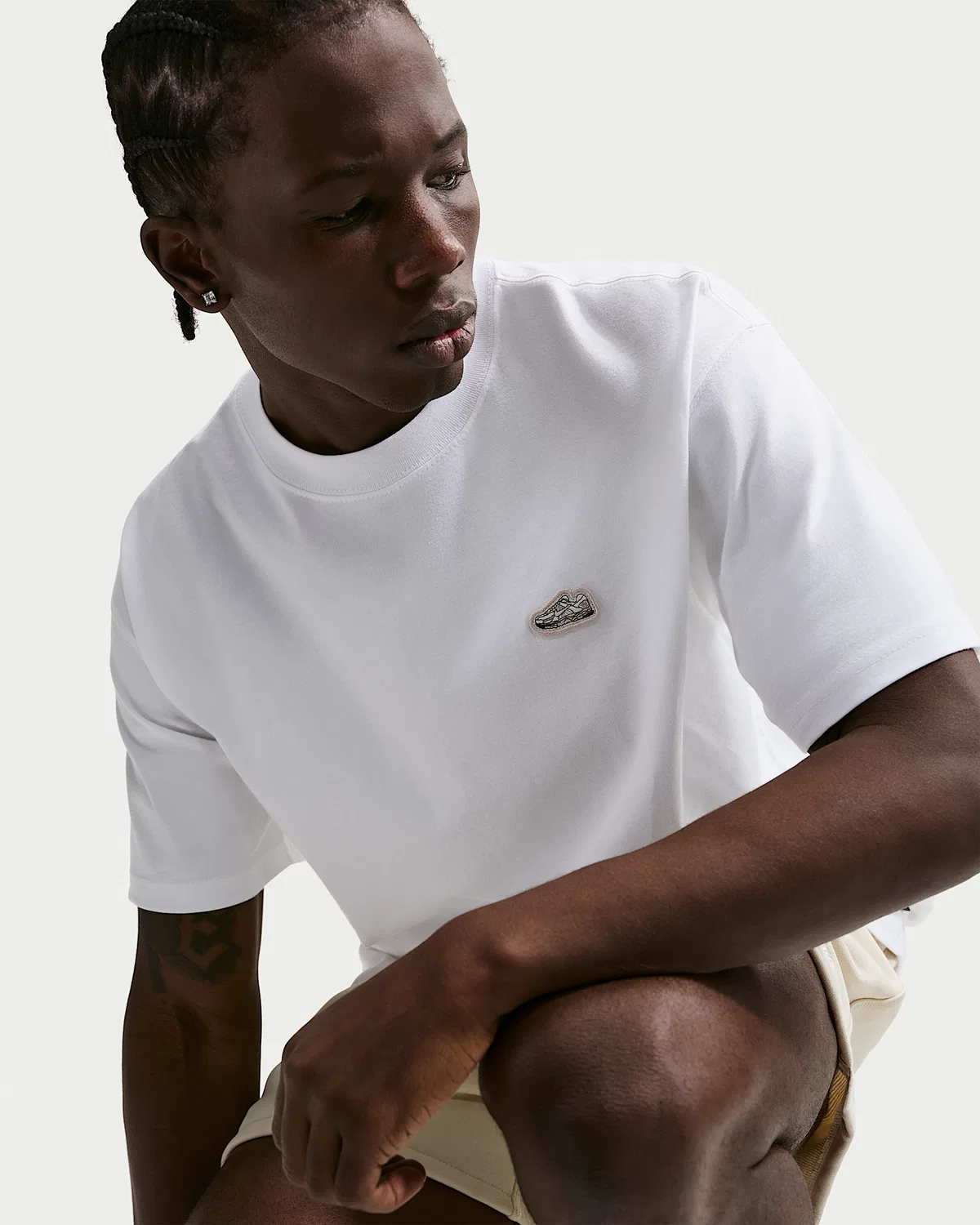 Футболка Nike Sportswear Vomero Patch, White — фото 3
