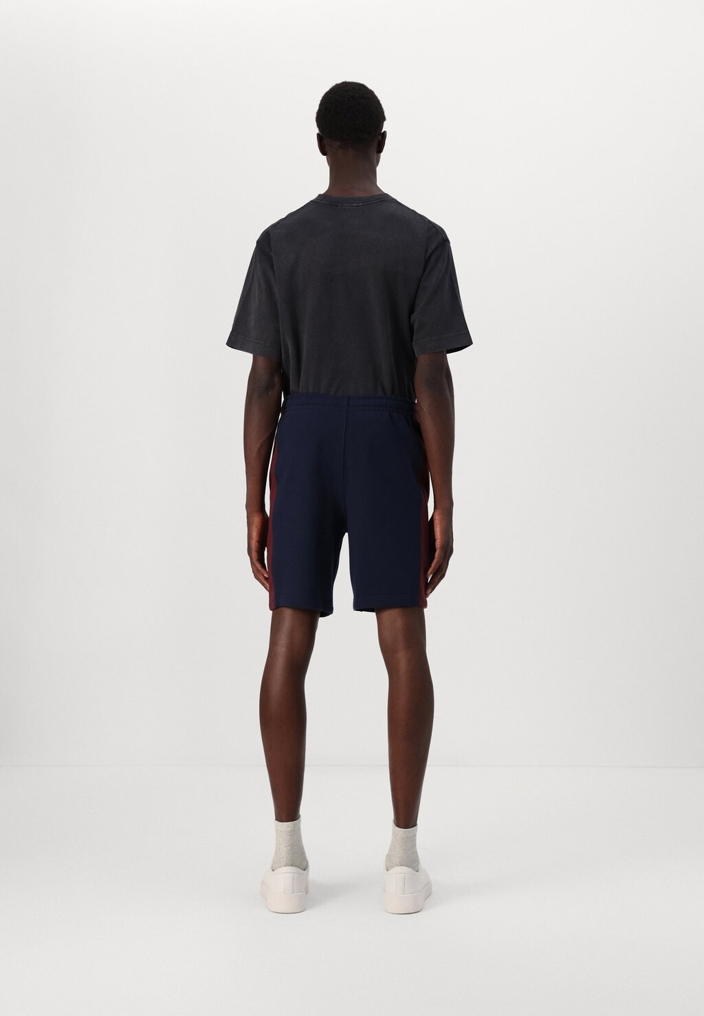 

Спортивные брюки Lacoste, темно-коричневый