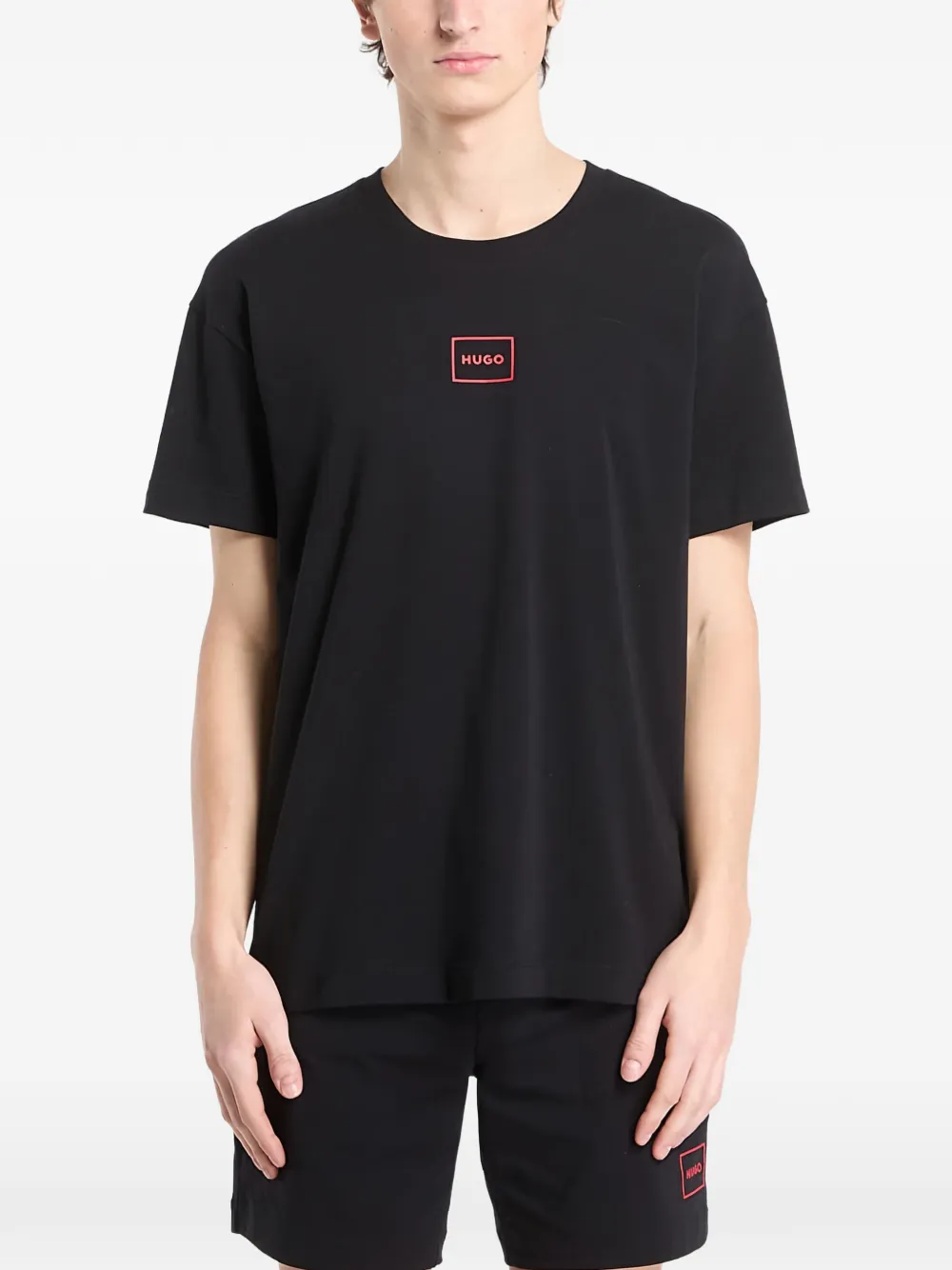

Футболка с логотипом Hugo, черный