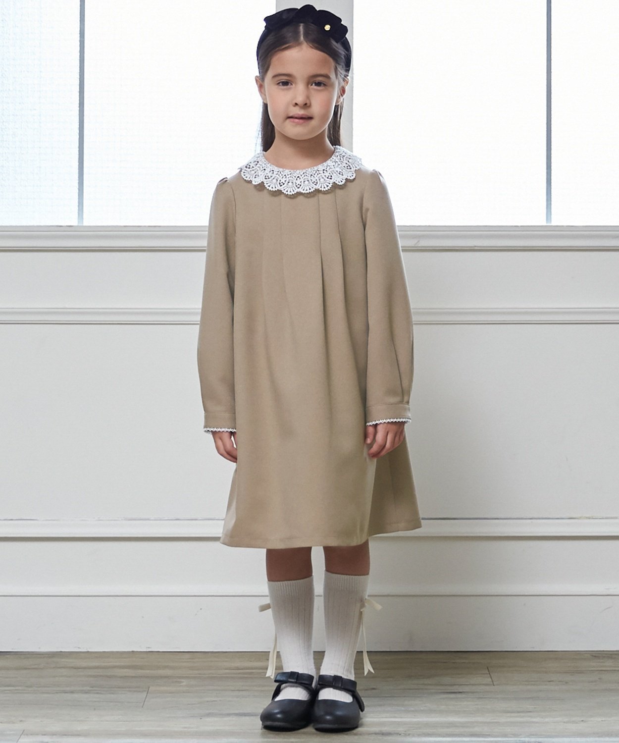 Платье с кружевным воротником Petit main, Beige