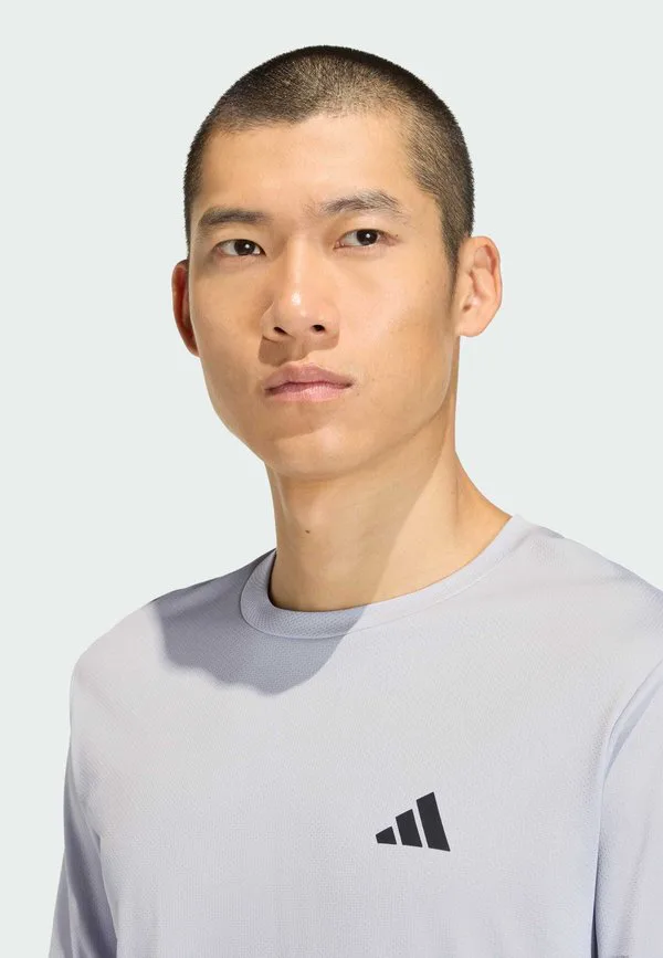 Базовая футболка с принтом "3 полоски" для тренировок Adidas Performance, Halo Silver Black — фото 3