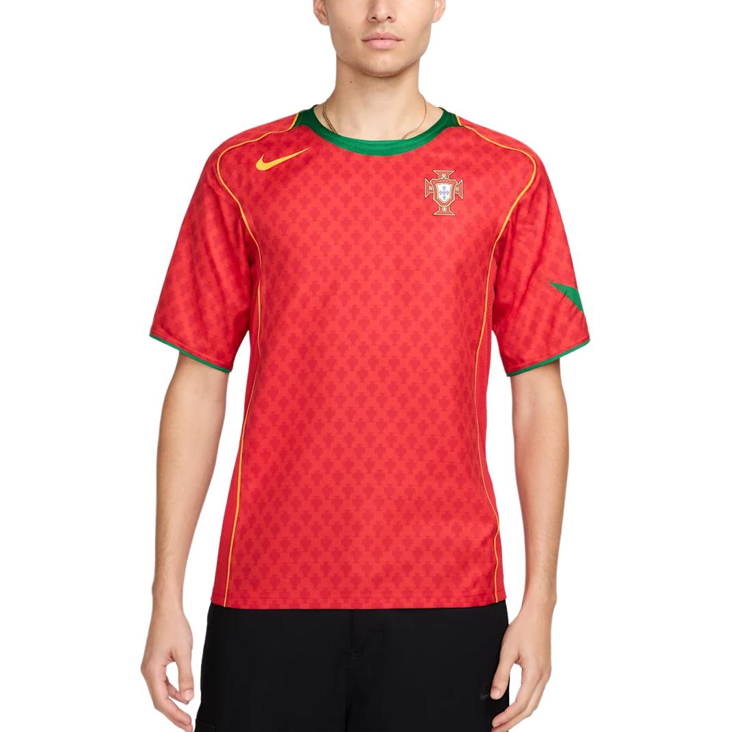 Футболка Portugal 2004 Reissue Men's Soccer Replica Jersey Nike, красный — фото 2